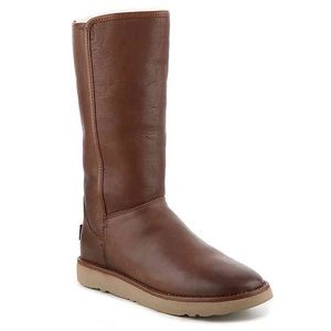 AUTHENTIC UGG ABREE ll LEATHER SIZE 9